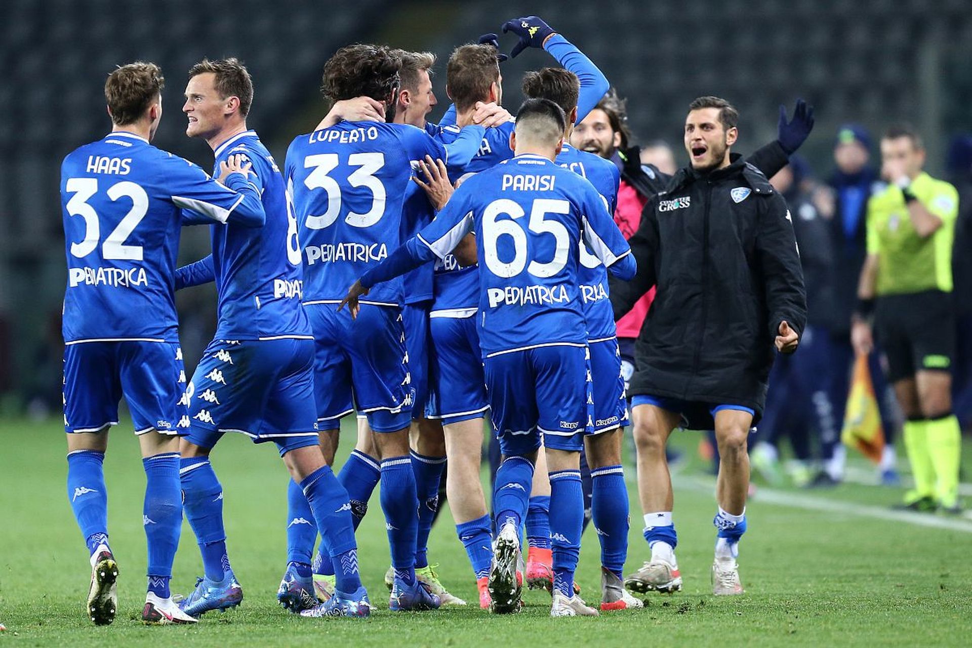 两队的竞争 两队的竞争