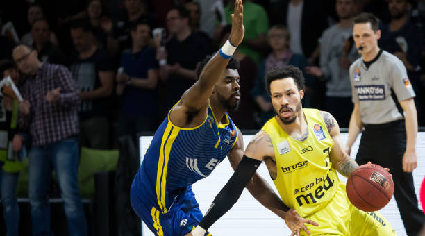 力求稳固防 力求稳固防