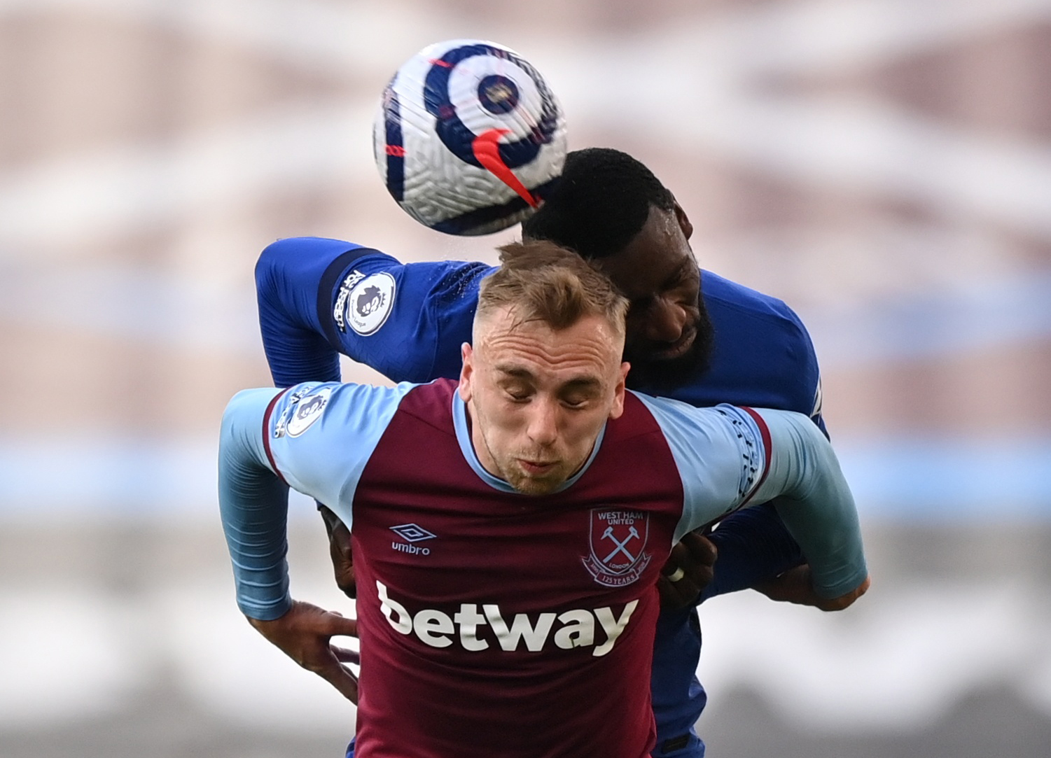 情感生活往 情感生活往